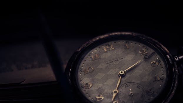 image of a clock showing eating hours