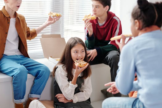 students eating balanced meals