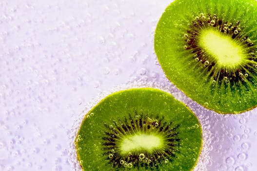 sparkling water with fruit